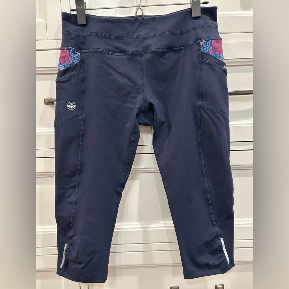 Senita Athletics Lux Women’s Cropped Activewear Leggings Blue Size L